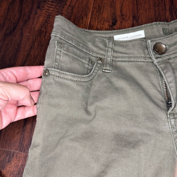 Kut From Cloth Catherine Slim Boyfriend Crop Capri Pants Army Green Size 4 EUC - Picture 5 of 12